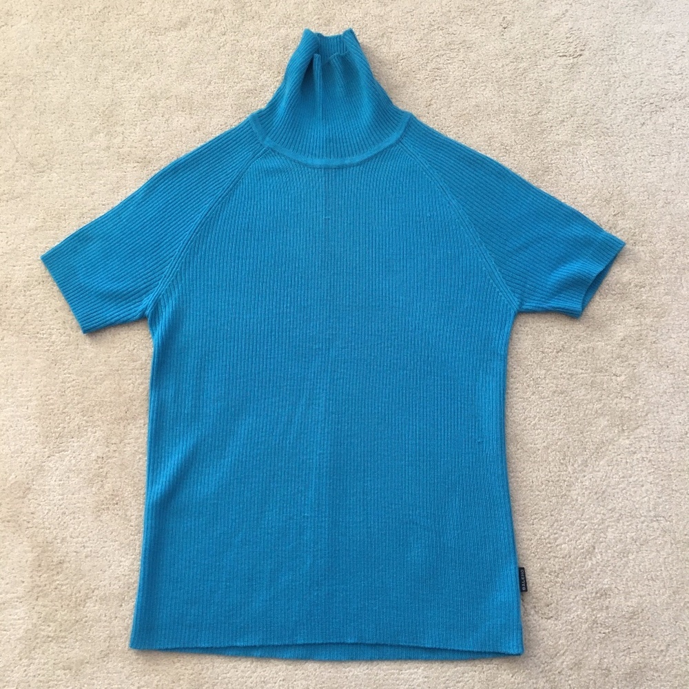 ⭐️ Blue Short Sleeve Turtleneck Wool Sweater